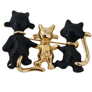 VINTAGE 1950s/1960s Cat/Kitten Trio in Matte Black & Shiny Gold Brooch Pin
